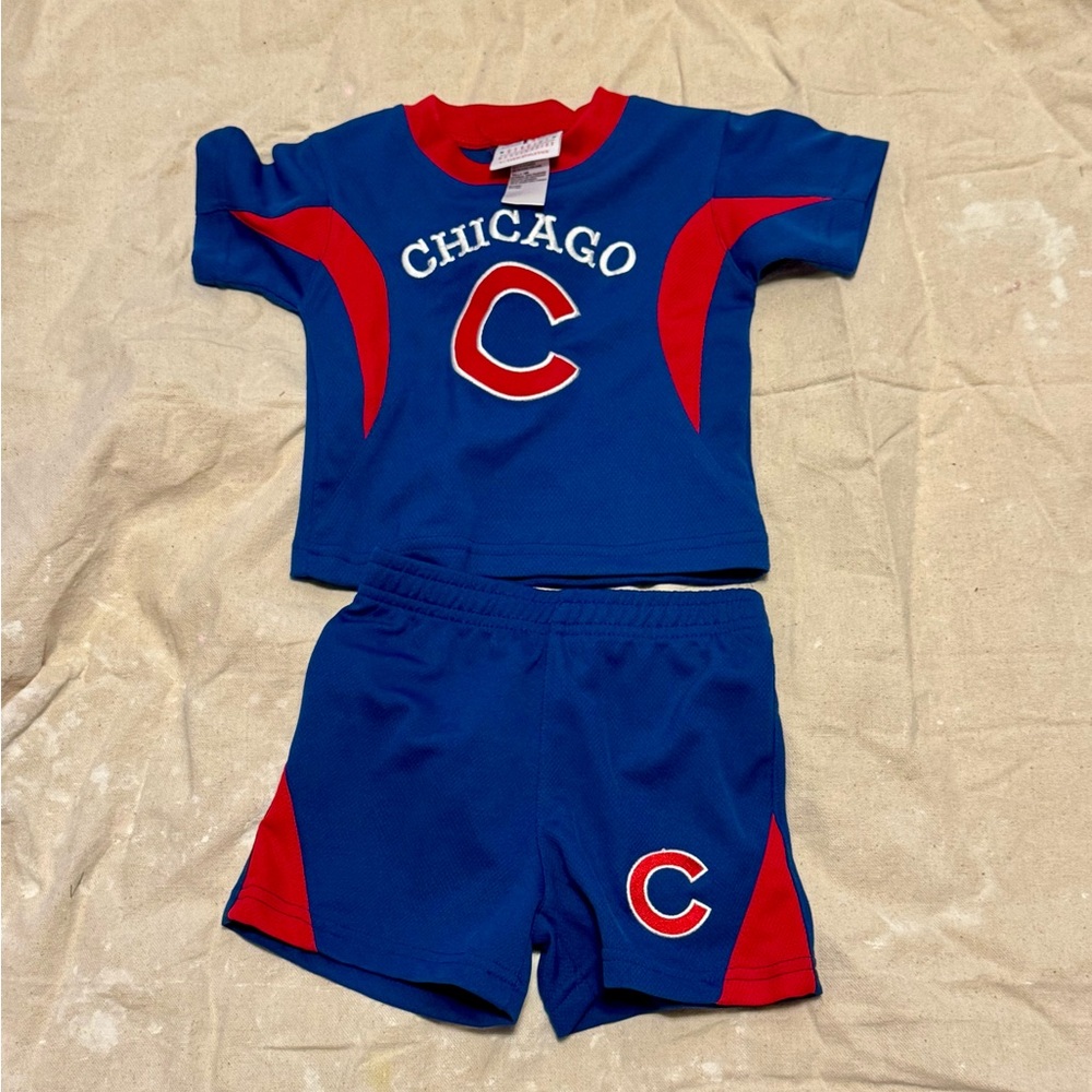Chicago Cubs Lot of Shirt and Shorts Set